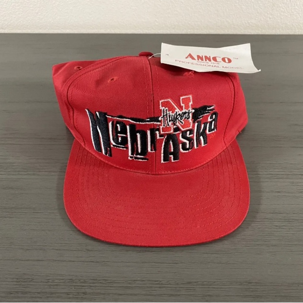 VINTAGE Nebraska Cornhuskers Hat Cap Snapback Men Red Black Annco Basketball 90s